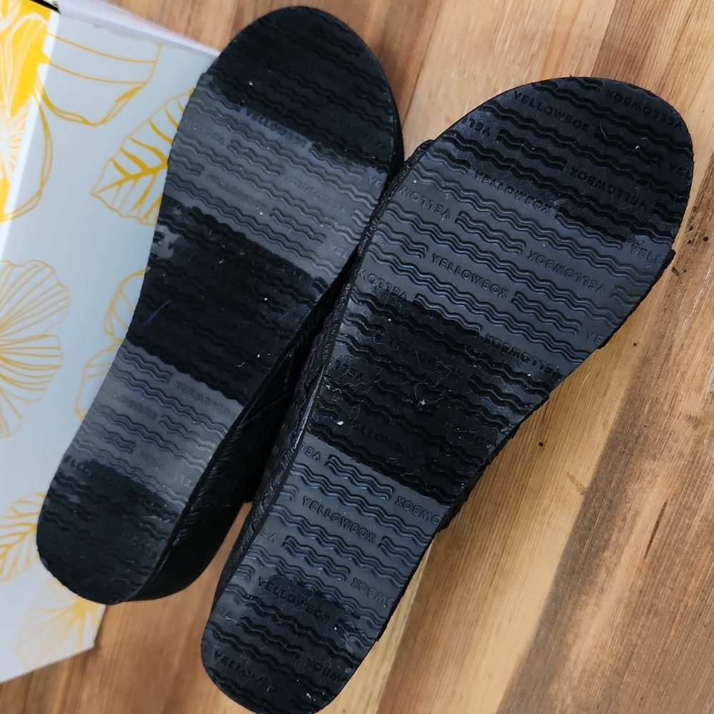 Yellow Box Sandals, size 7, Black - Picture 6 of 7